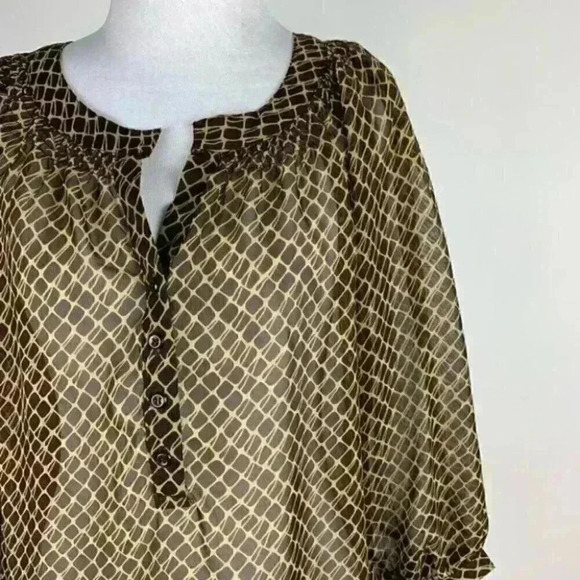 DMBM top sz M tortoise print lightweight pop over - Picture 2 of 7